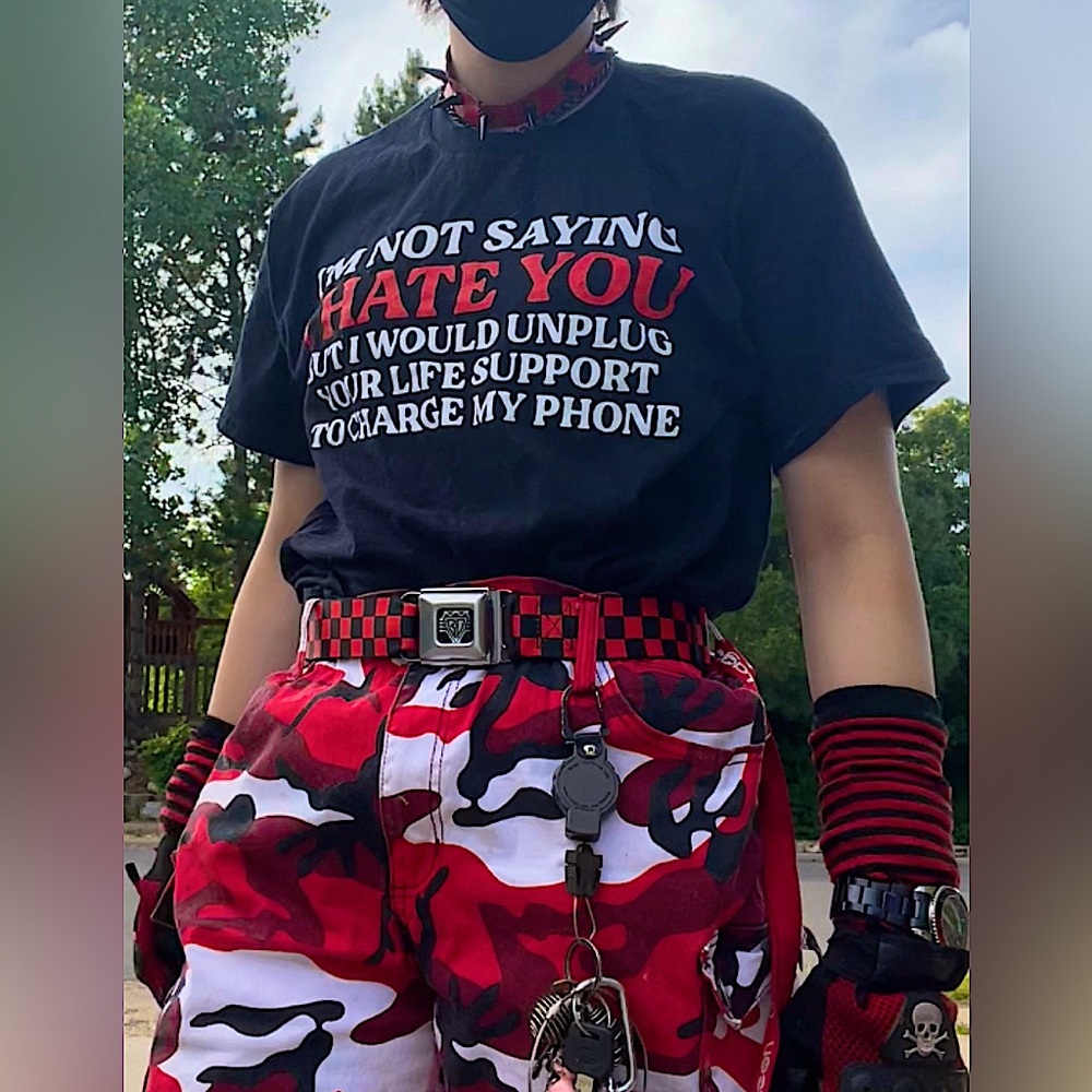 Spencer's graphic T-shirt red, black and white